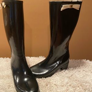 Kate Spade black rain boots with white bows Sz 10.
